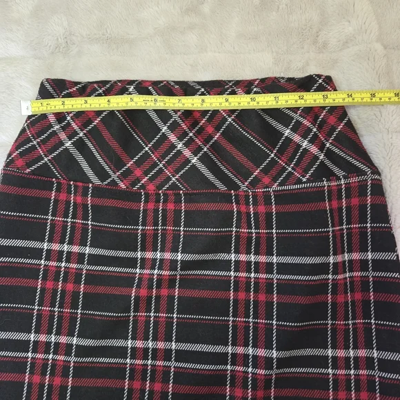 Seven Sisters Red and Black Plaid Pencil Skirt - Picture 3 of 4